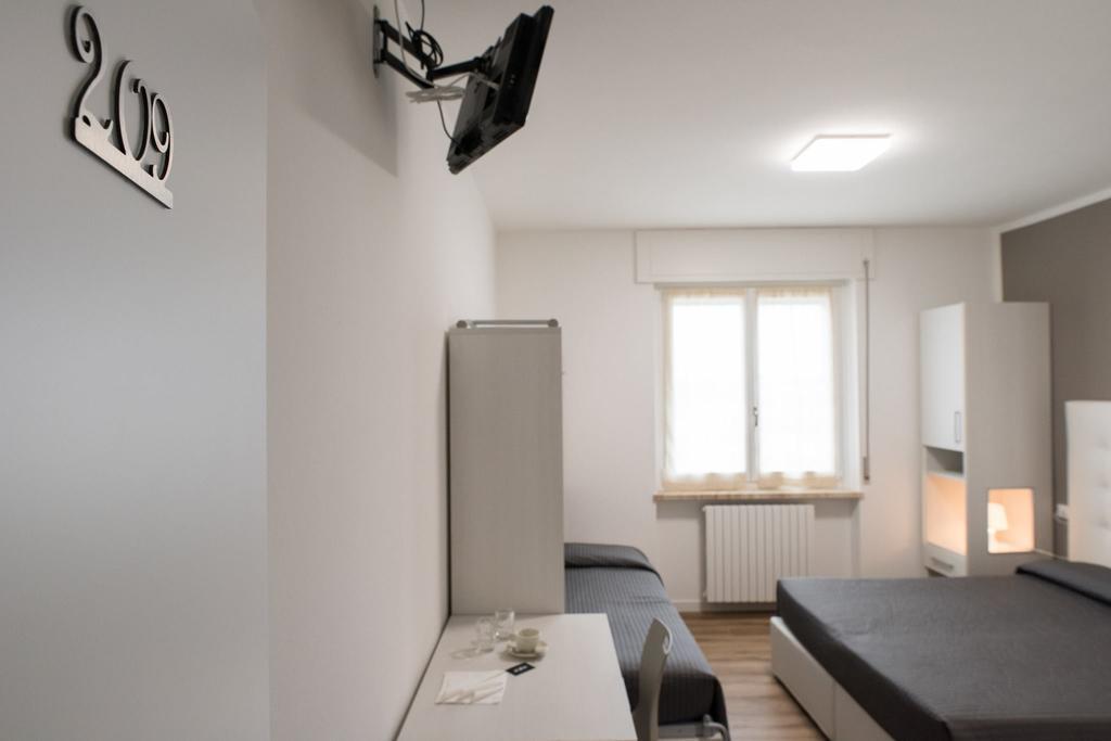 Albergo Al Sole Castelnuovo del Garda Exterior foto